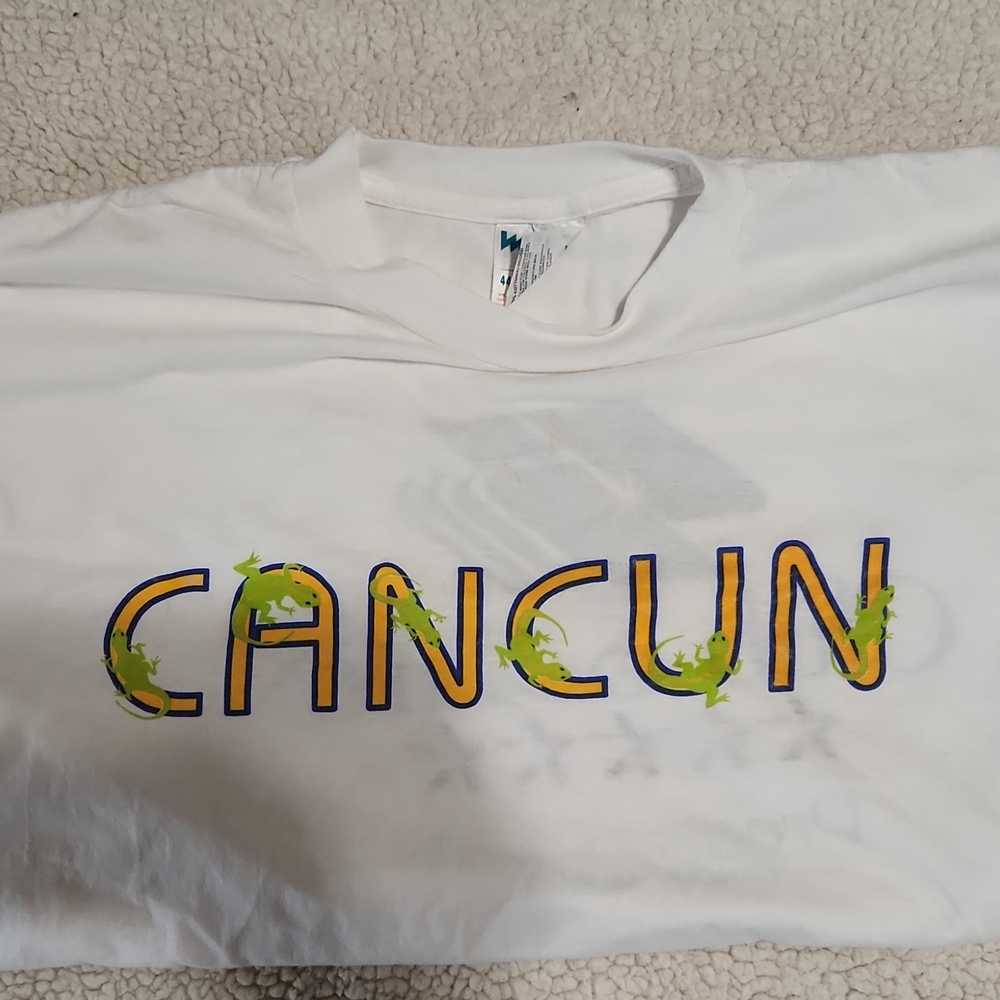 Short sleeve tee...mens...44/XXL...white...CANCUN...
